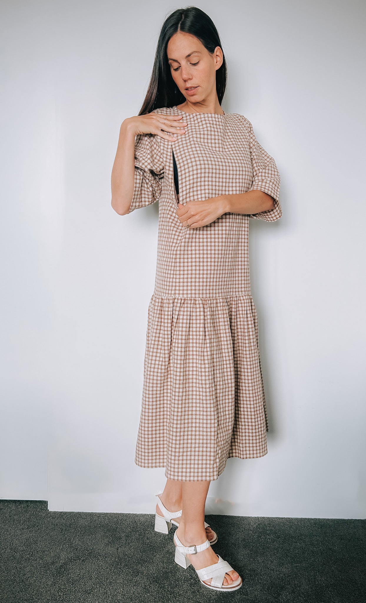 Mira Nursing Dress in cotton linen gingham – breastfeeding friendly dress with discreet zippers, designed in New Zealand